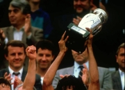 米兰体育官网-荷兰队在激烈较量中赢得关键胜利