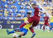 米兰体育官网-马赛主场逆袭，艰难战胜南特