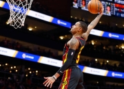 米兰,-雄鹿轻取老鹰保持不败势头