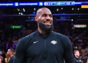 米兰体育下载-湖人横扫爵士，詹姆斯全场最佳