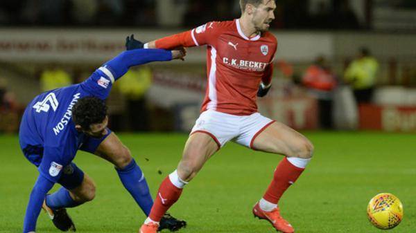 关于巴恩斯利主场告捷，保持保级希望的信息