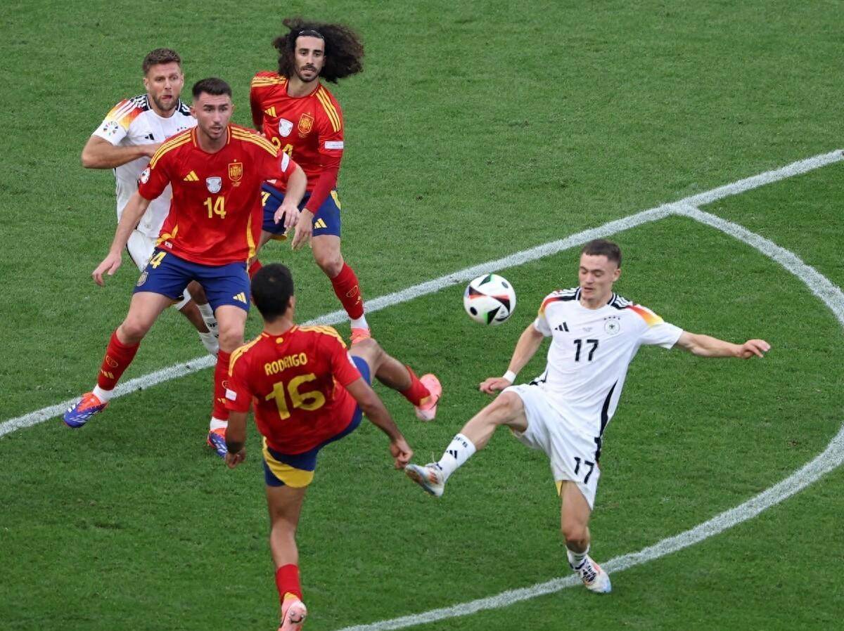 西班牙与德国将在欧洲杯关键比赛中对决的简单介绍