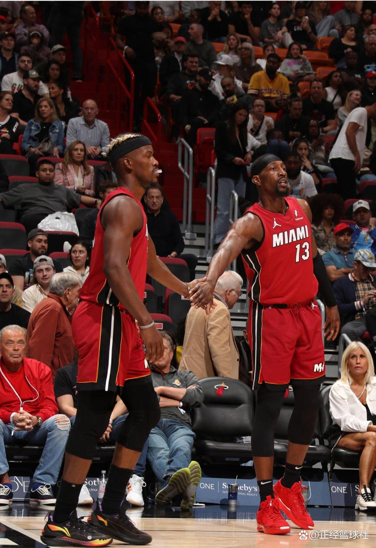 热火队后卫挑大梁，连续抢分的简单介绍