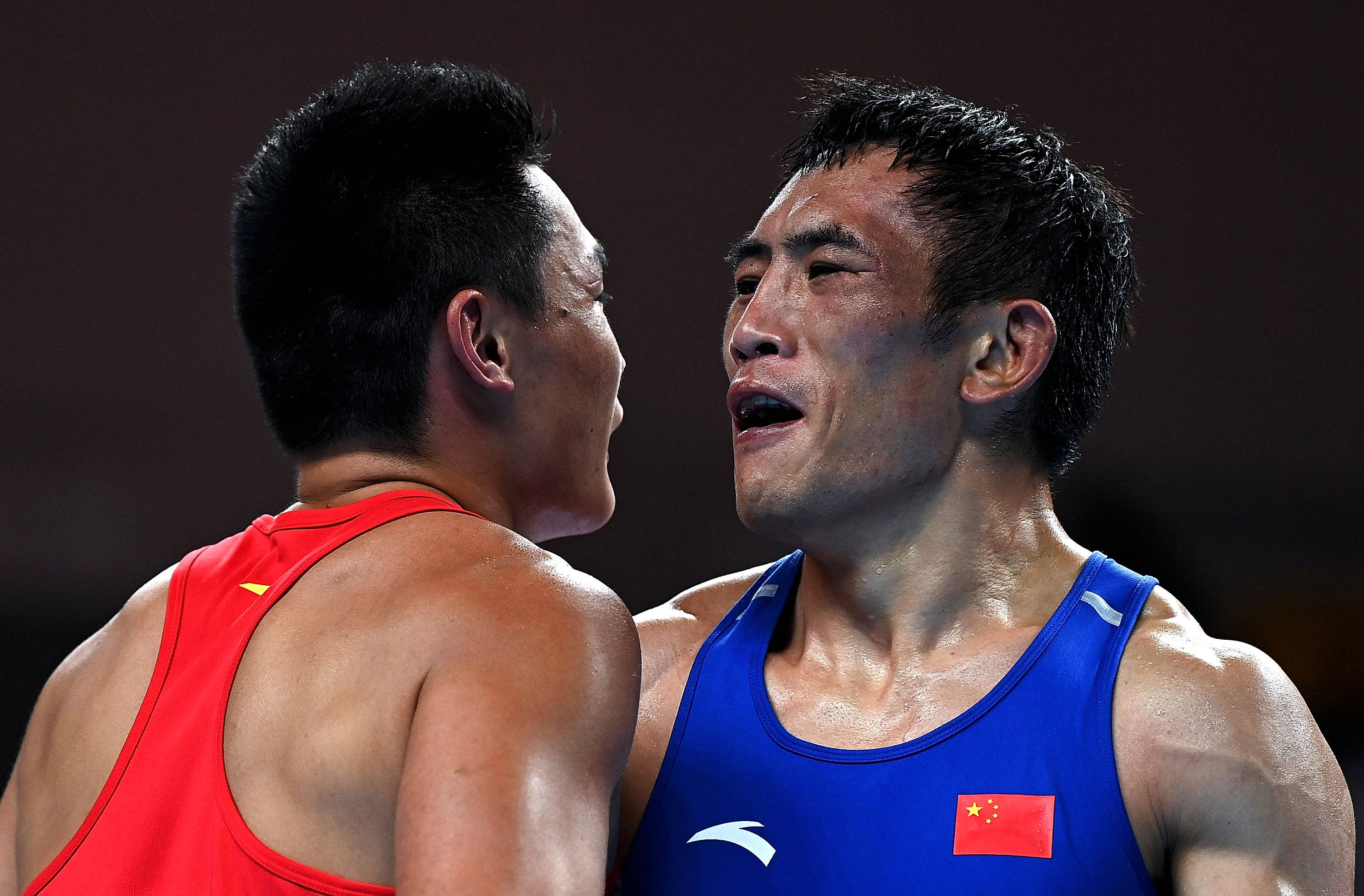 拳击项目中，乌克兰选手力压群雄