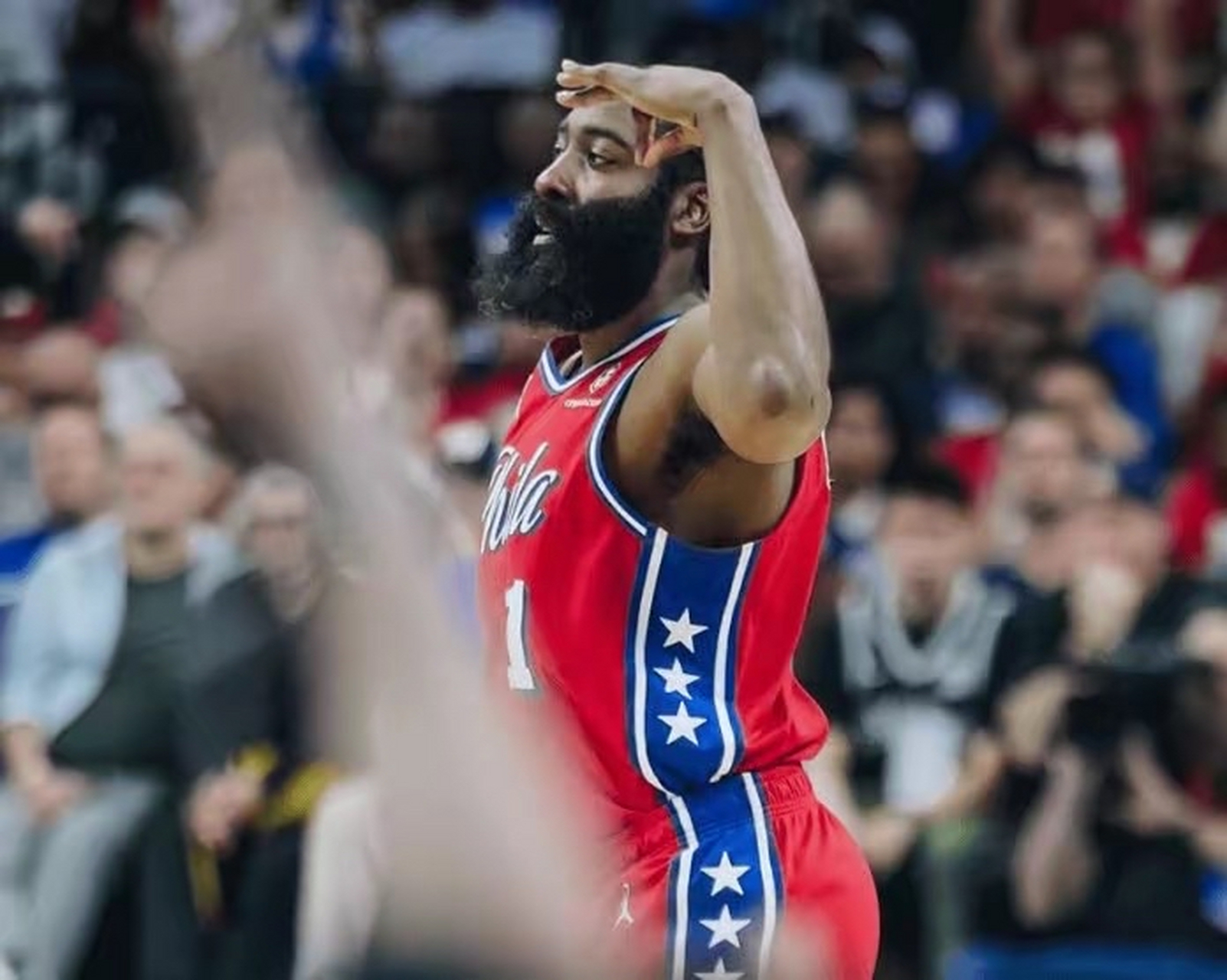 关于篮网横扫魔术，哈登全场掌控大局的信息