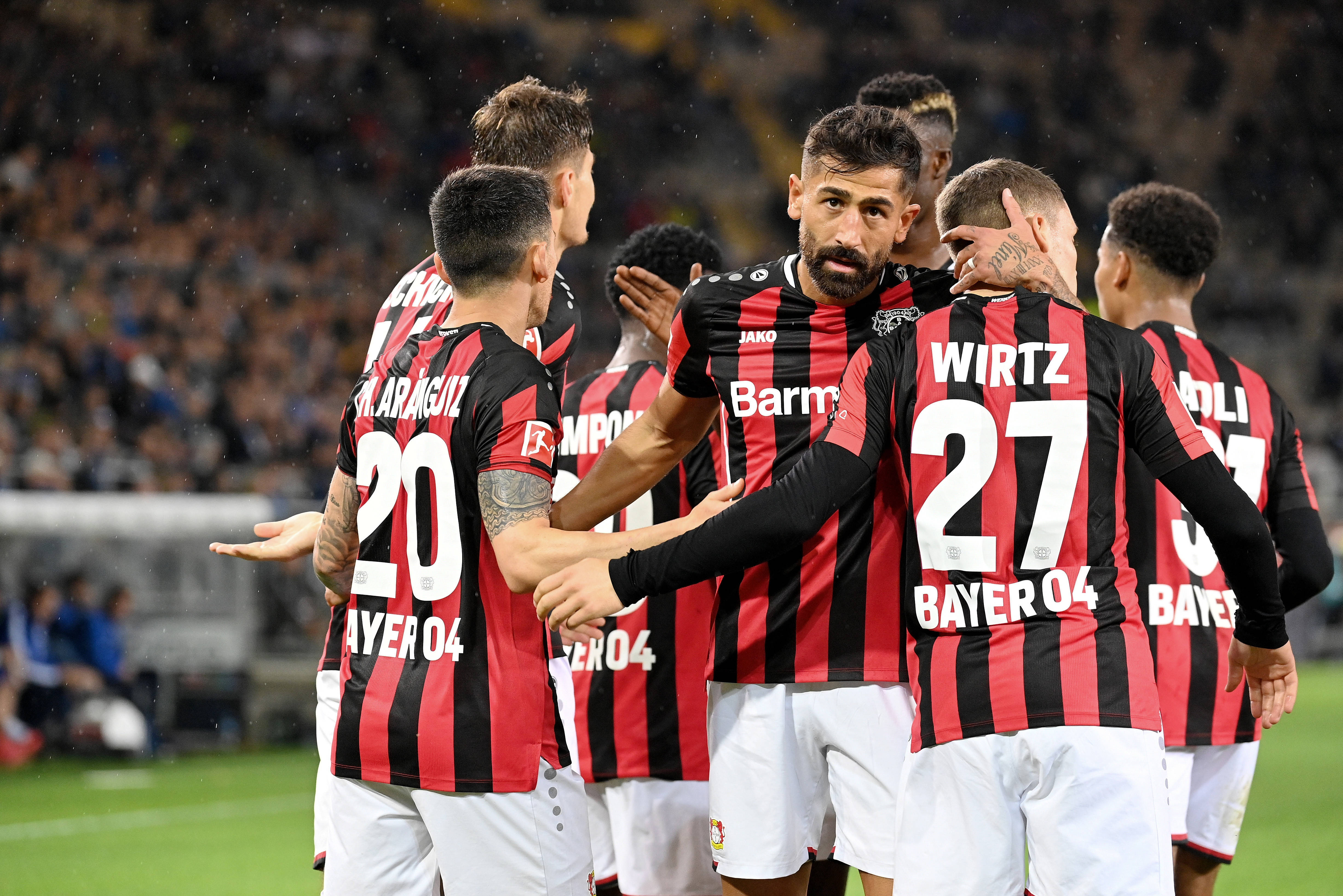 斯图加特队球员表现抢眼，取得胜利继续前行的简单介绍