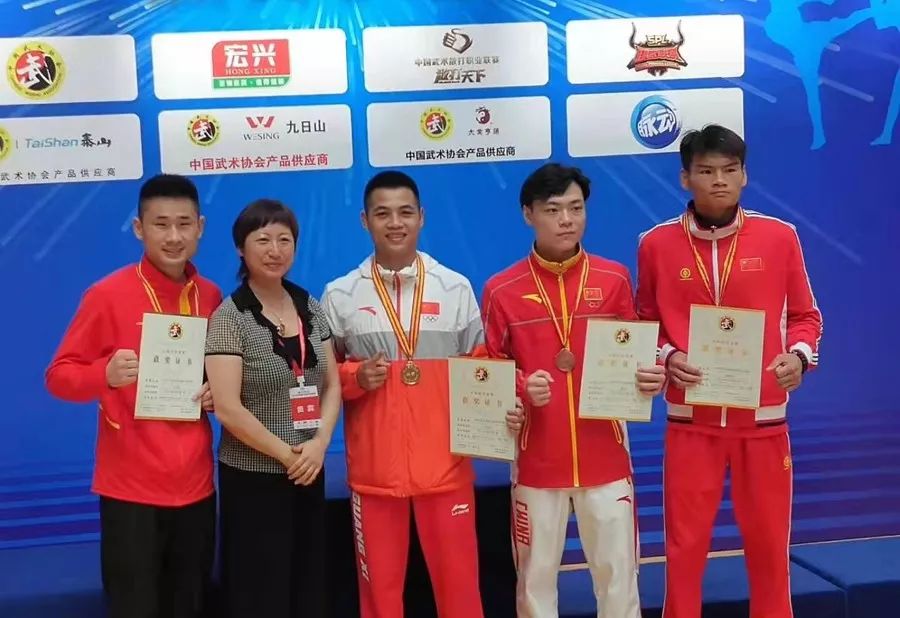 关于玩出花样出人意料,斩获冠军宝座的信息 关于玩出花样出人意料,斩获冠军宝座的信息