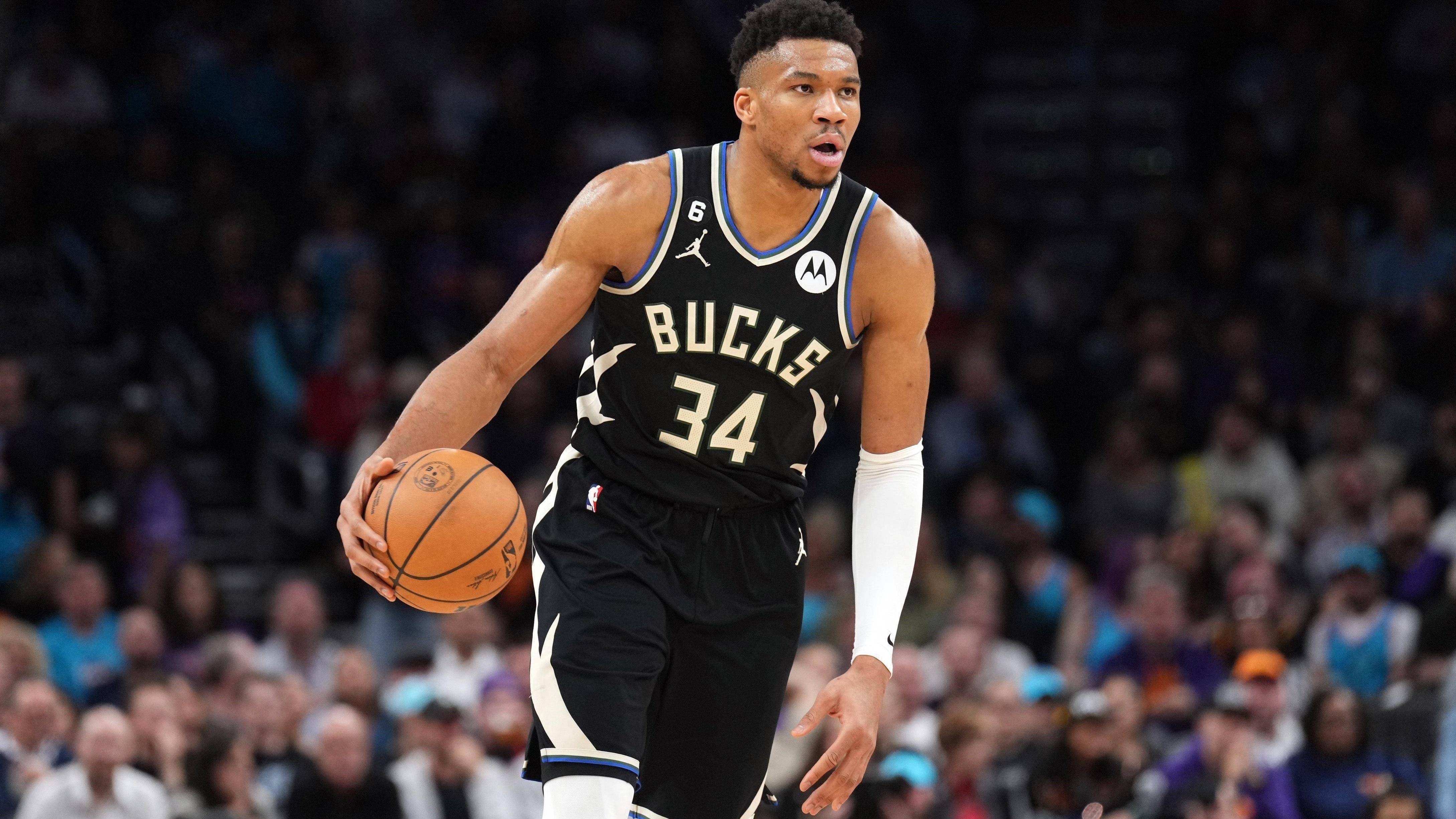 热火vs雄鹿战况激烈！双方全力拼搏争夺胜利的简单介绍