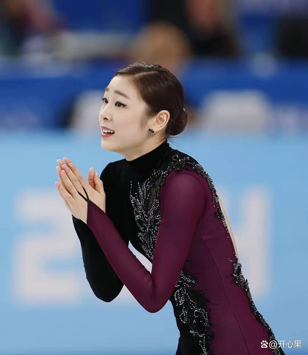 冰上飘逸花滑赛，优雅身姿尽显高水准