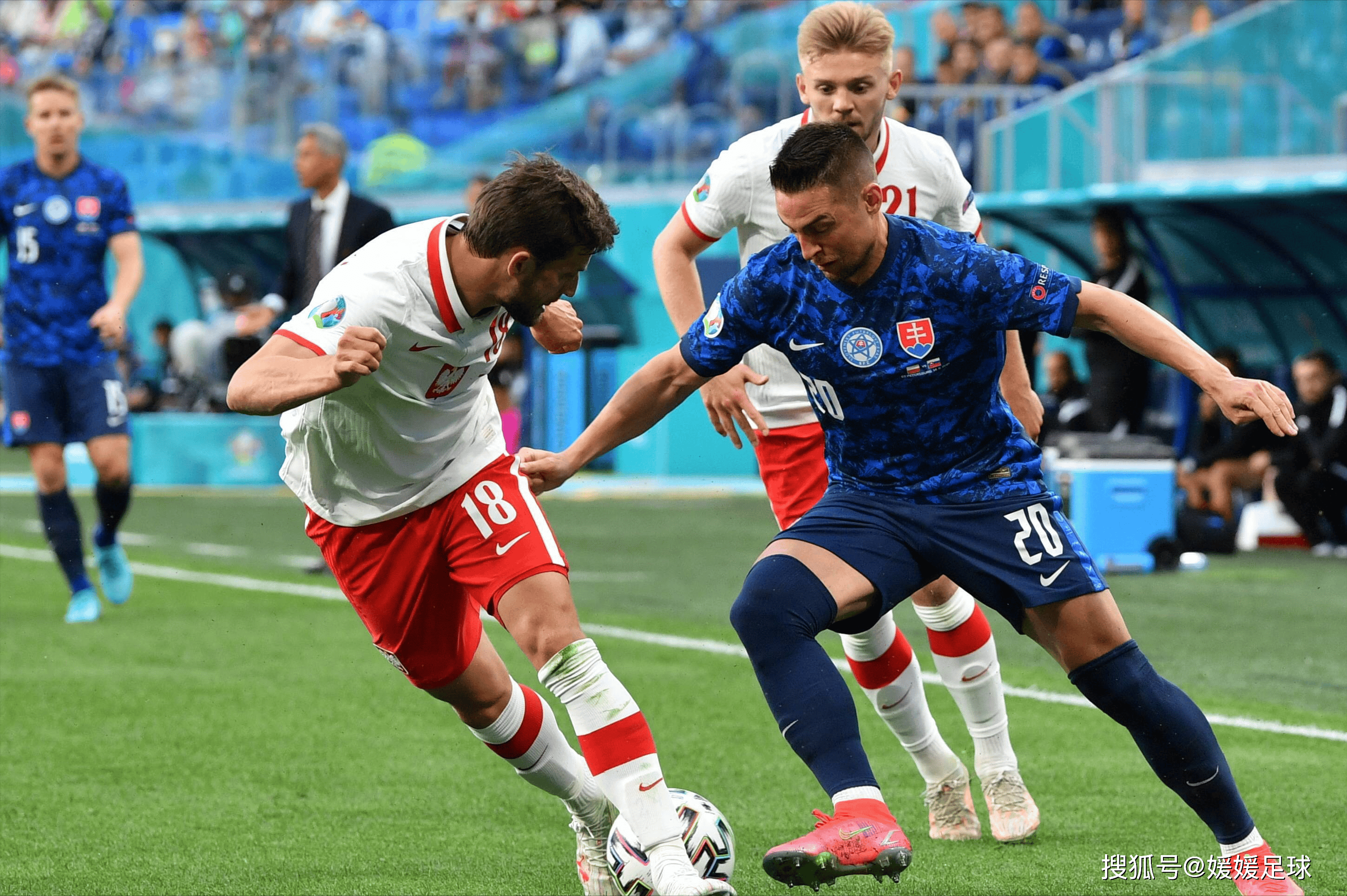 荷兰横扫捷克，闯入欧洲杯半决赛