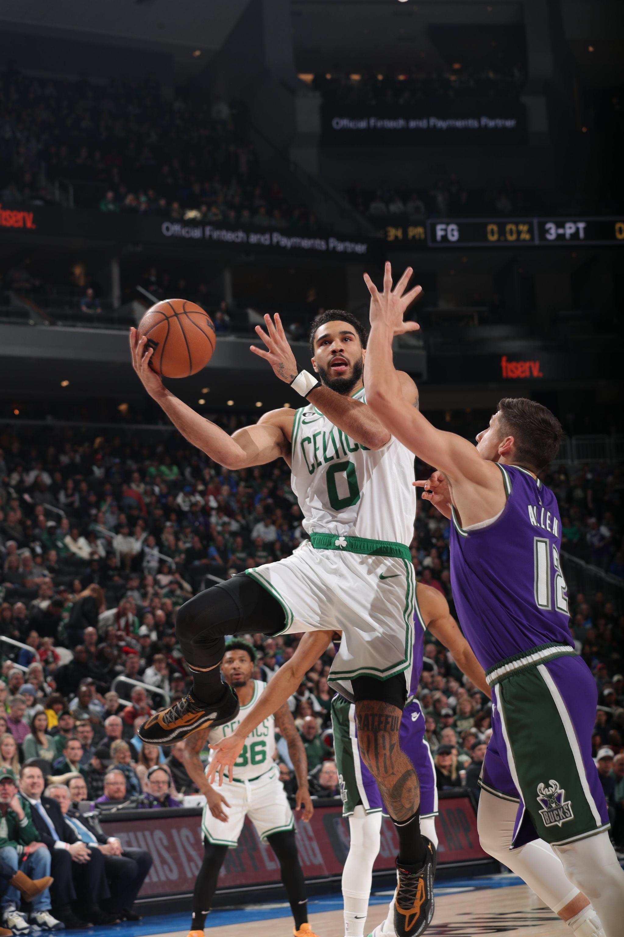 凯尔特人大胜开拓者，塔图姆32分