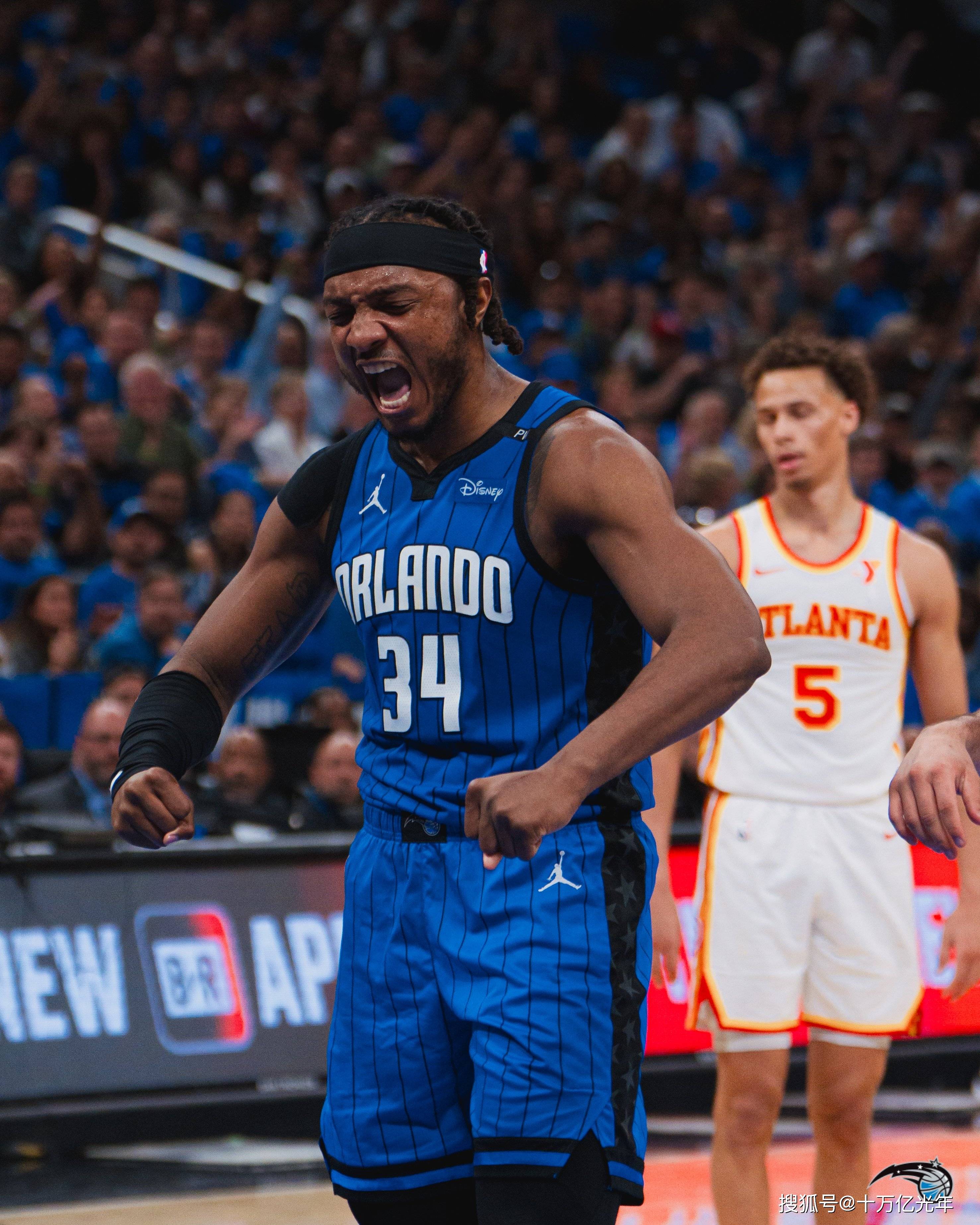 老鹰击败篮网，特雷-杨突破关键时刻领队夺胜