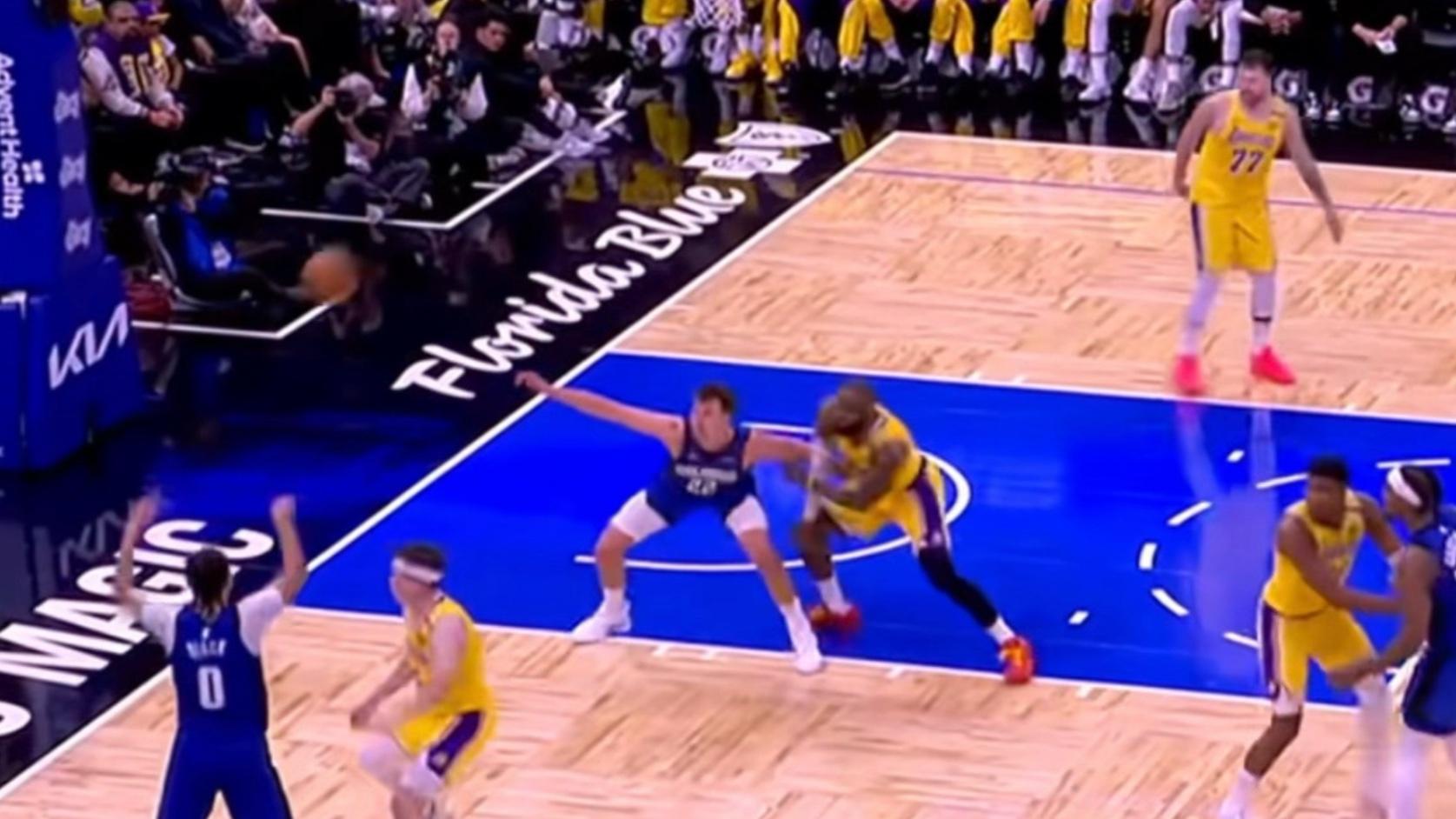 爵士惨败活塞，遭遇两连败