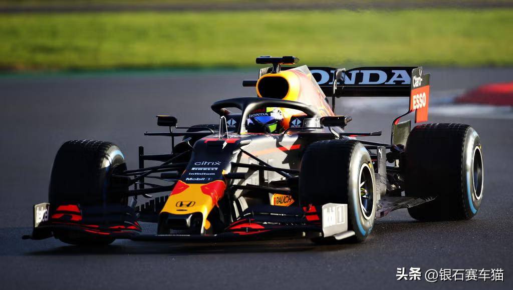 哈斯车队轻取威廉姆斯，佩雷兹点燃赛场